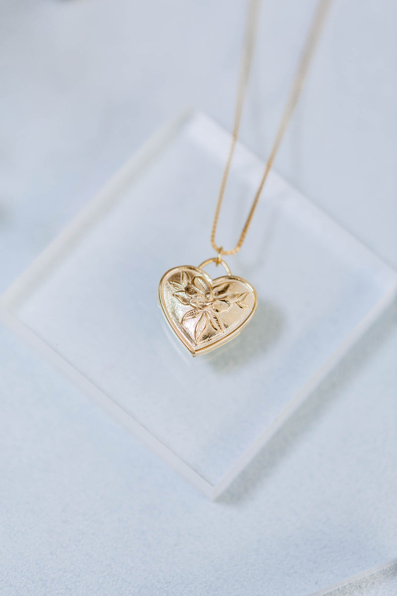 Amour de magnolia locket